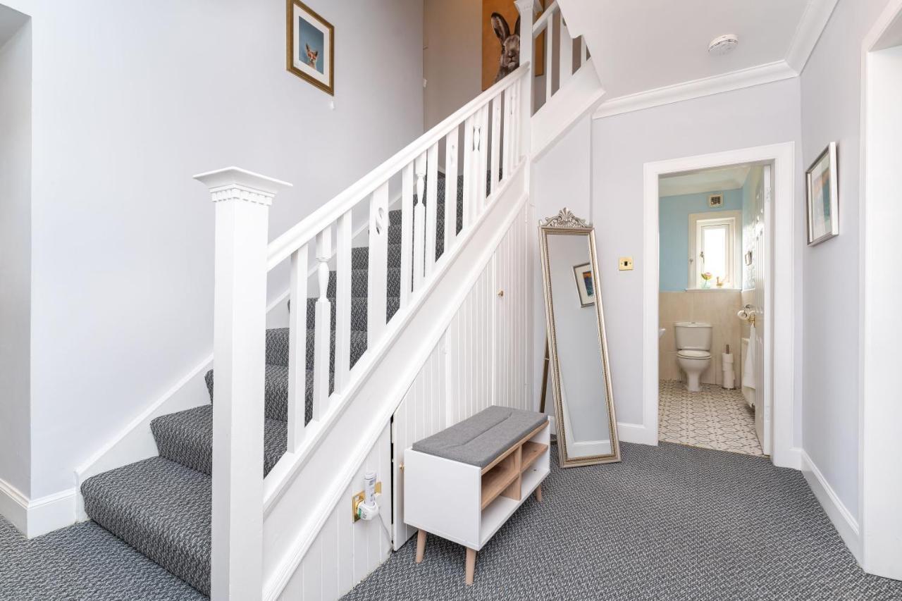 New Four Bedroom House - All Rooms Ensuite Stirling Bagian luar foto