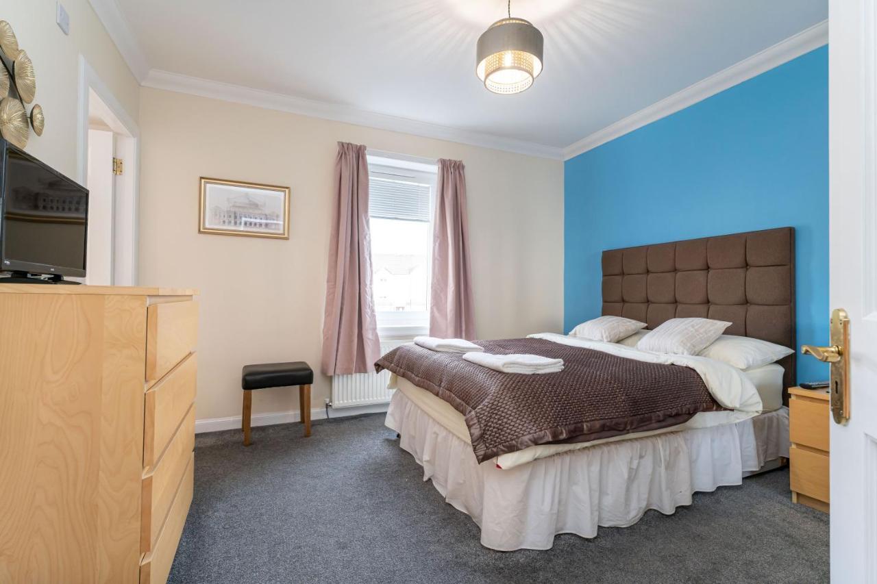 New Four Bedroom House - All Rooms Ensuite Stirling Bagian luar foto