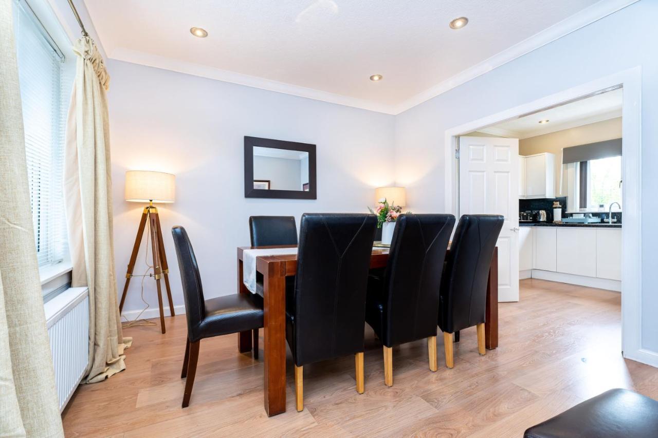 New Four Bedroom House - All Rooms Ensuite Stirling Bagian luar foto