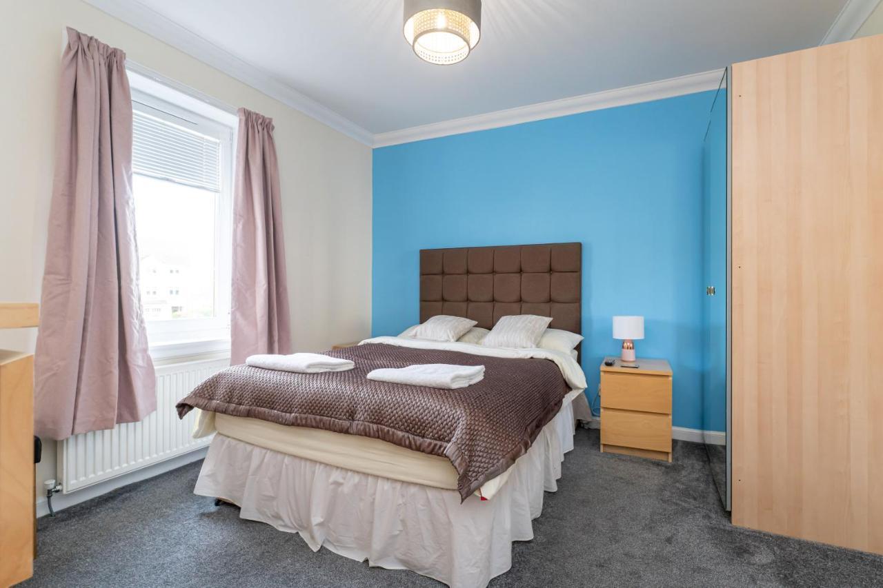 New Four Bedroom House - All Rooms Ensuite Stirling Bagian luar foto